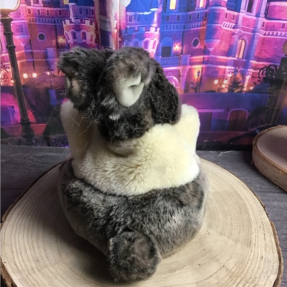 Folkmanis rabbit hand puppet full body realistic plush - Picture 2 of 4